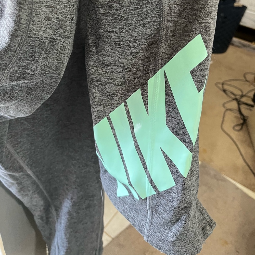 Womens Nike sweatpants - Picture 4 of 4